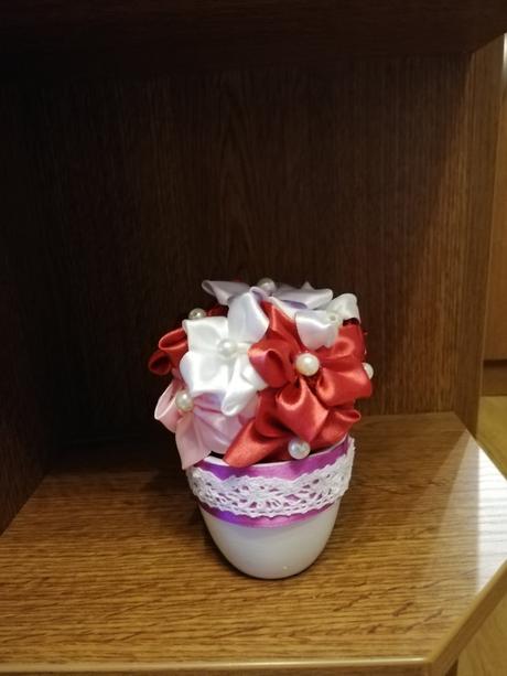 Šité saténové kvietky, 