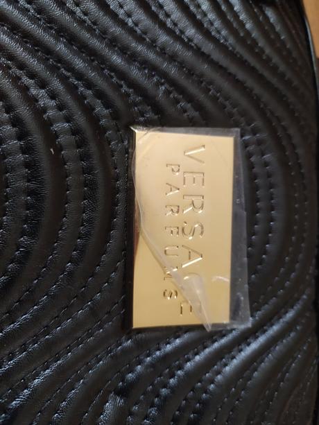 Nová kabelka, versace