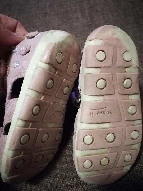 Sandalky superfit 23/24, opotrebovane spicky, superfit,23