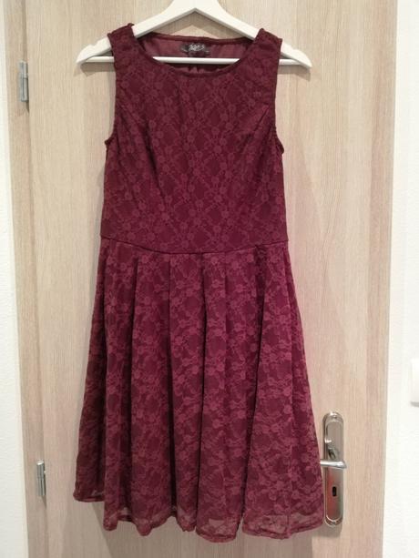 Bordové čipkované šaty, m