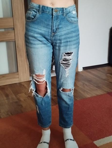 Potrhané rifle, reserved,146