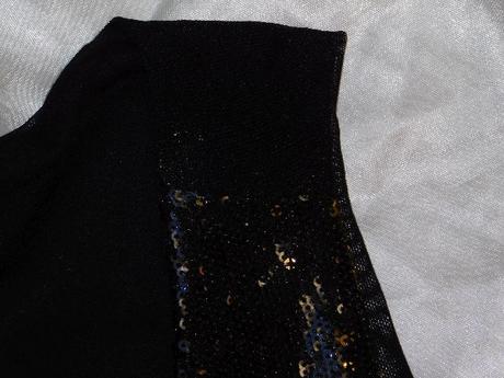 Velmi pekne flitrovane saty, 40