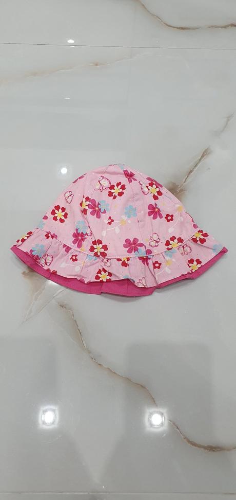 Letné šaty s klobúčikom top stav, lupilu,86