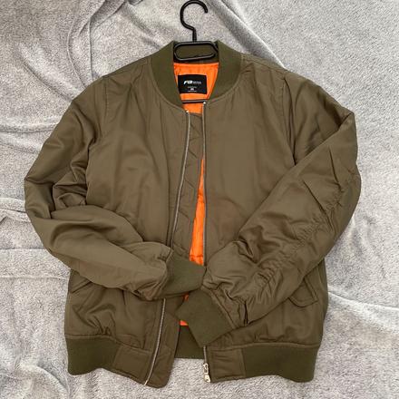 Bombera, new yorker,m