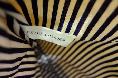 Malá kabelka estée lauder,