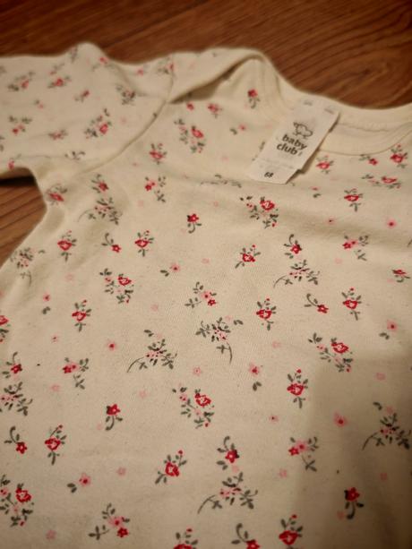 Body s kvetinkami, c&a,68