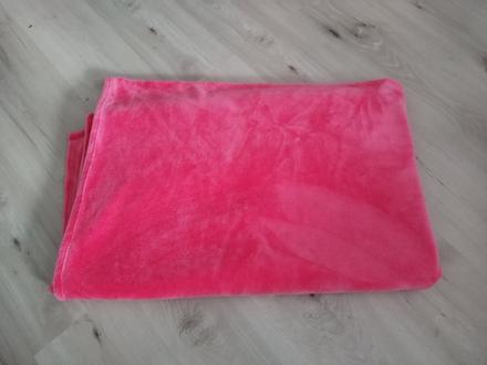 Úžasna teplá deka, nádherná farba, 