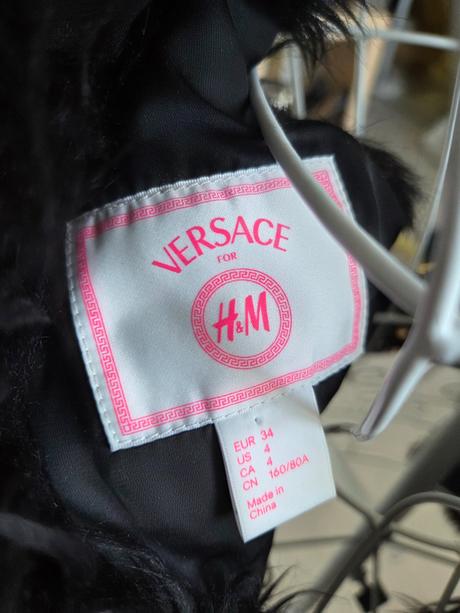 Kožušinová vesta versace x h&m, versace,34
