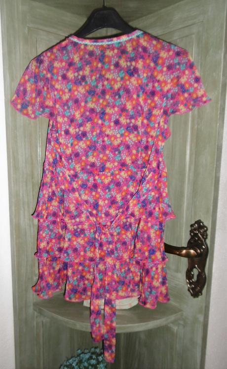 Blúza s volánmi, 140