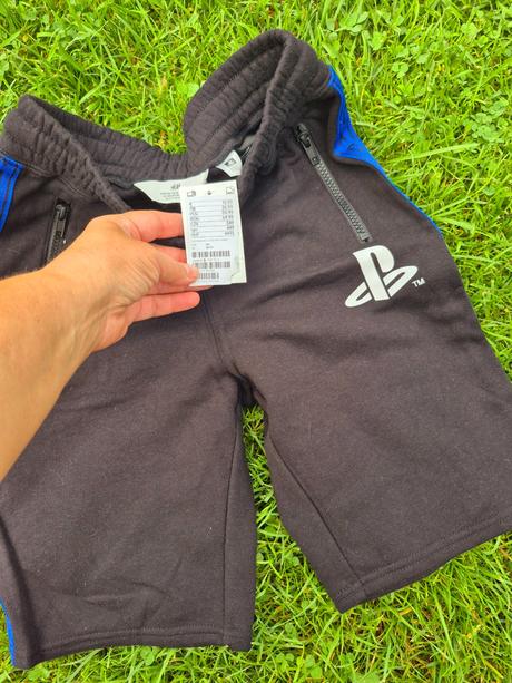 Playstation bombastické kraťase nenosené, h&m,146