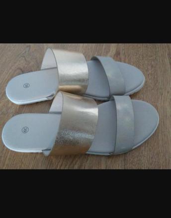 Šľapky zlatej farby, 39