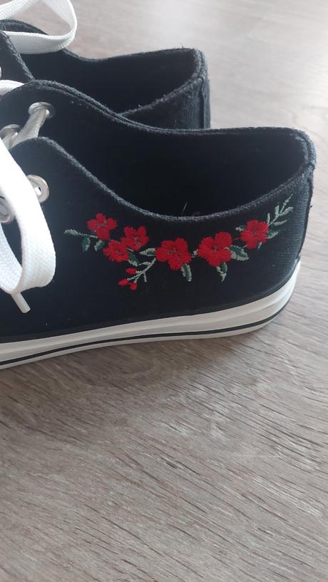 Plátenky, sinsay,36