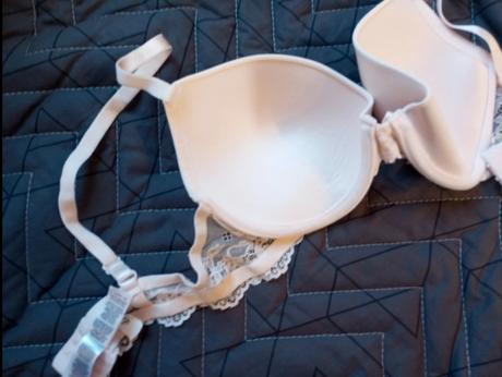 Vystuzena podprsenka - telovy pudrovy odtien, 75d