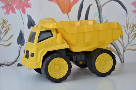 Žlté vyklápacie auto, 