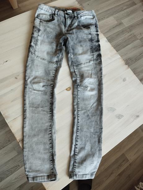 Úzke rifle, chapter young,164