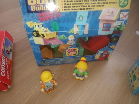 Stavebnice, pexeso, kniha tvary,farby, protiklady, 