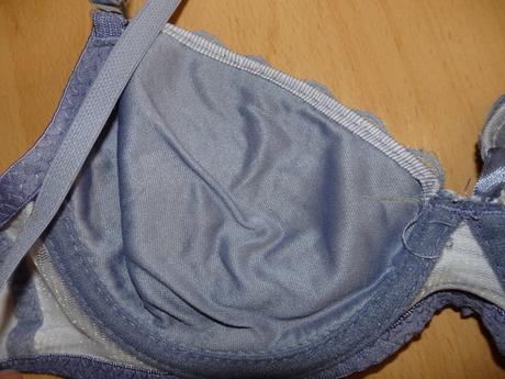 Dievcenska / damska podprsenka, 75a