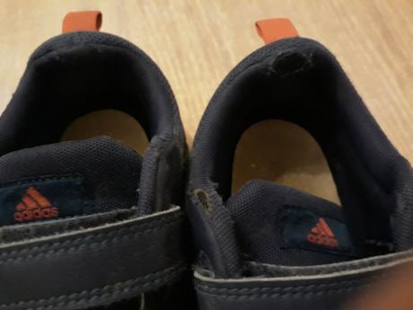 Botasky, adidas,32