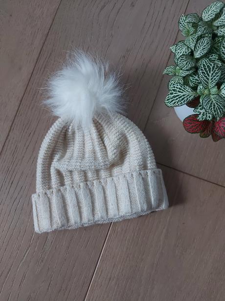 Hebká teplá pletená zimná čiapka- top stav, kik,92