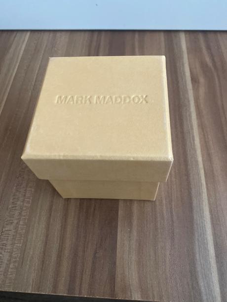 Hodinky mark maddox, 