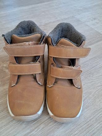 Pekné,teplé topánky na zimu, lupilu,28