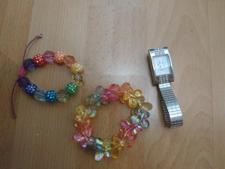 Mix náramkov a hodiniek, 