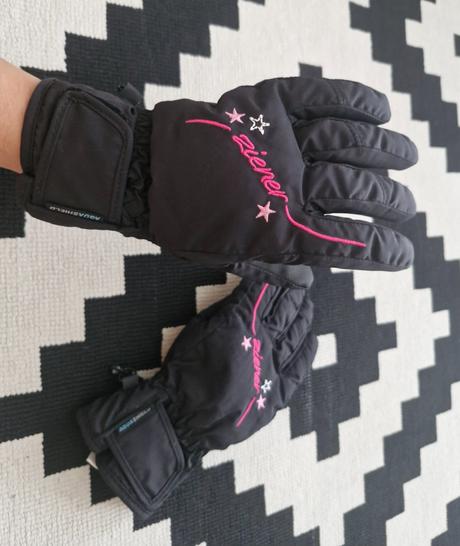 Kvalitne lyziarske rukavice zn.ziener top stav, 158