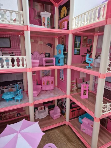 Domček pre bábiky, 