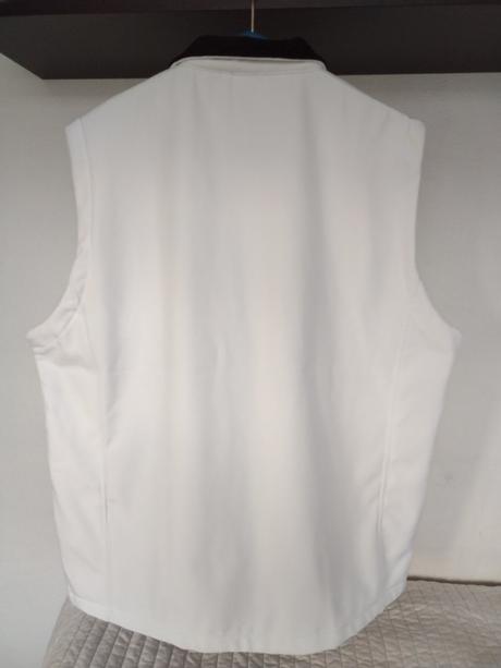 Softshellová vesta, 50