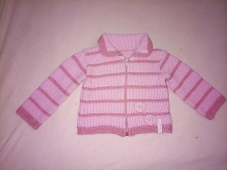 Pekny prakticky svetrik na zips, 86