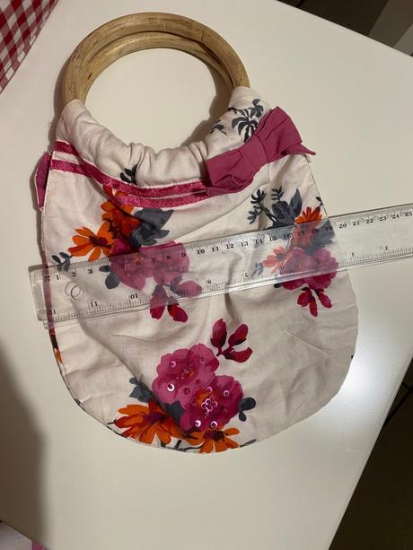 Kabelka monsoon, monsoon