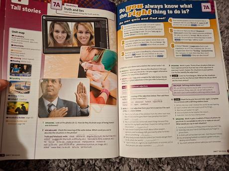 Učebnica solutions upper intermediate pre sš, jazy, 