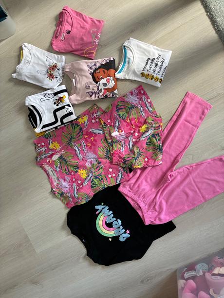 Balík oblečenia na celý rok 98-104, 86–98