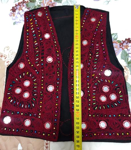 Originálna vesta na cca 3-4 roky, 