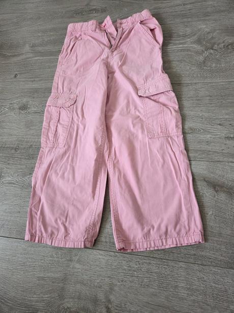 Ružové kapsáče, 134