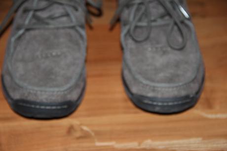 Topánky z brúsenej kože salomon, 42