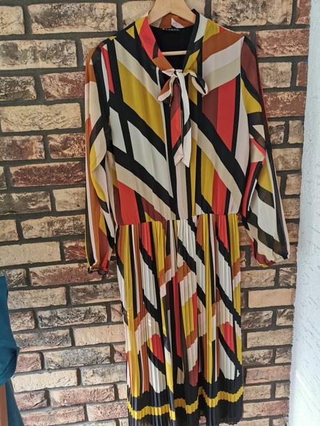 Nové plisovanej šaty s podšívkou, c&a,40