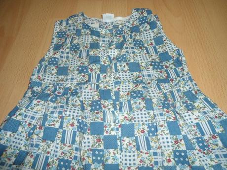 Modre tenke saty, 104