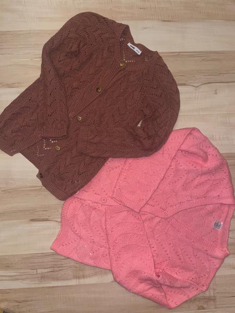 Dievčenské svetríky veľ.134, sinsay,134