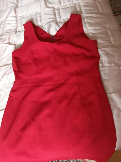 Krásne vinovo červené šaty., 40
