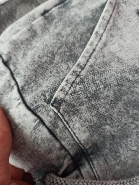 Tepláky despacito, 98