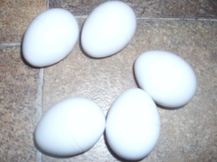 Mam na predaj vkladacku vajicko 6 ks,