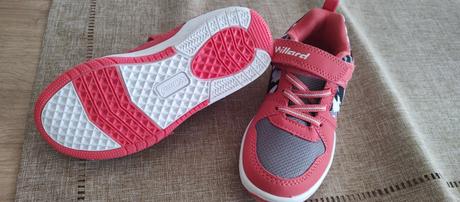 Nenosené botasky, 29