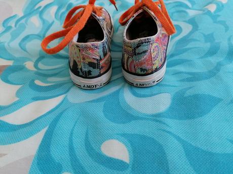 Farebné tenisky, 31