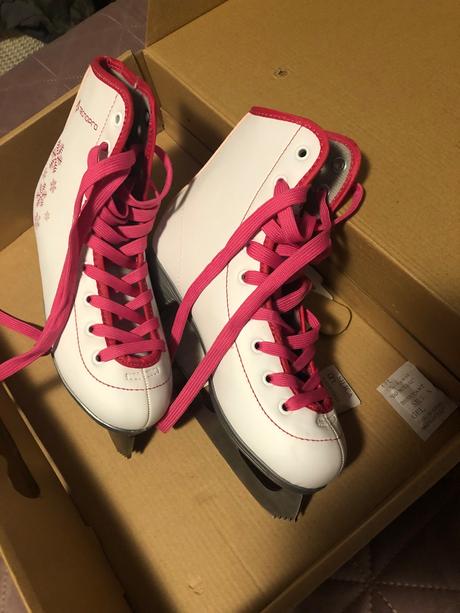 Dievčenské korcule, 32