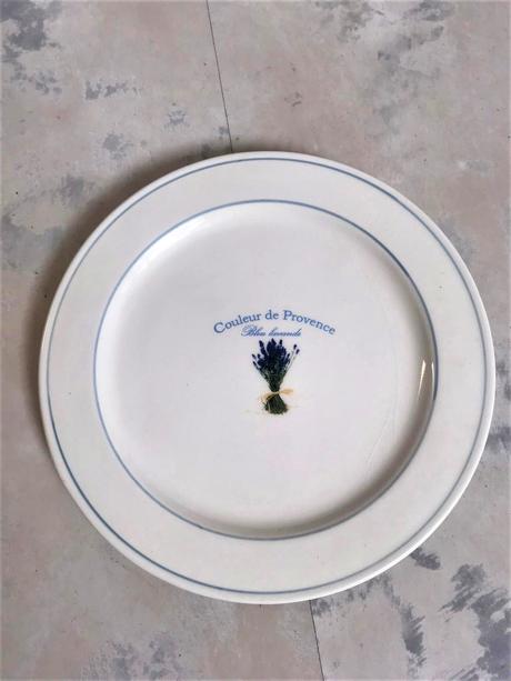 Porcelánový tanier,