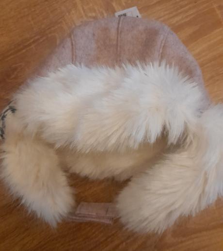 Čiapka, reserved,74