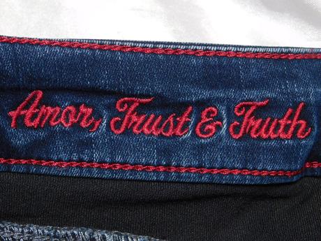 Luxusne damske trendy strečove rifle, 38