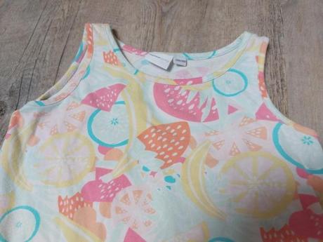 Šaty v pastelových farbách, 140