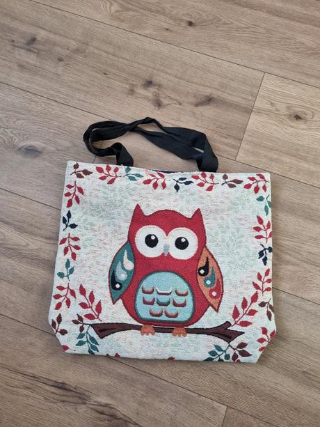 Velka taska so sovou, 